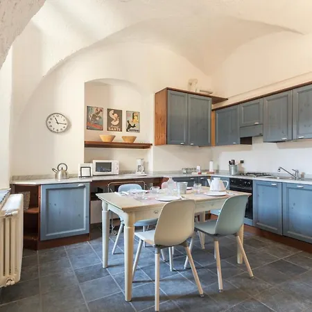 Apartman Rustic At The Pier Of - The House Of Travelers