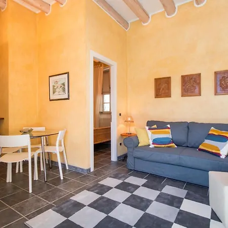 Apartment Rustic At The Pier Of - The House Of Travelers Brienno