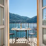 Rustic At The Pier Of - The House Of Travelers *