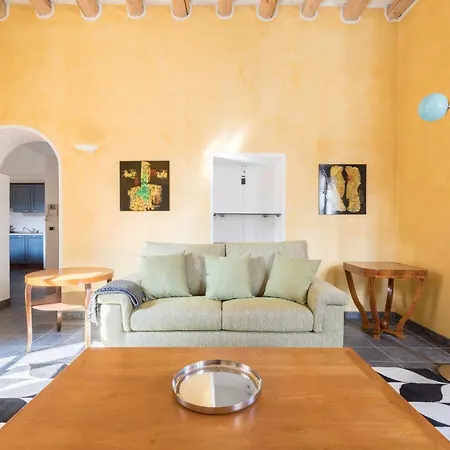 Rustic At The Pier Of - The House Of Travelers *