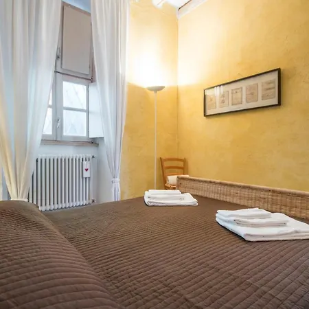 Rustic At The Pier Of - The House Of Travelers Brienno