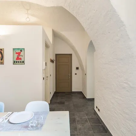 Rustic At The Pier Of - The House Of Travelers *