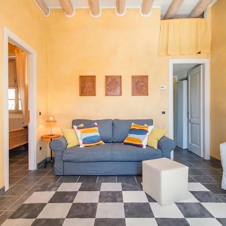 Apartment Rustic At The Pier Of - The House Of Travelers *