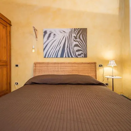 Rustic At The Pier Of - The House Of Travelers * Brienno