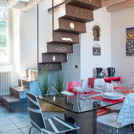 Rustic At The Pier Of - The House Of Travelers * Brienno