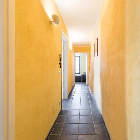 Rustic At The Pier Of - The House Of Travelers Brienno